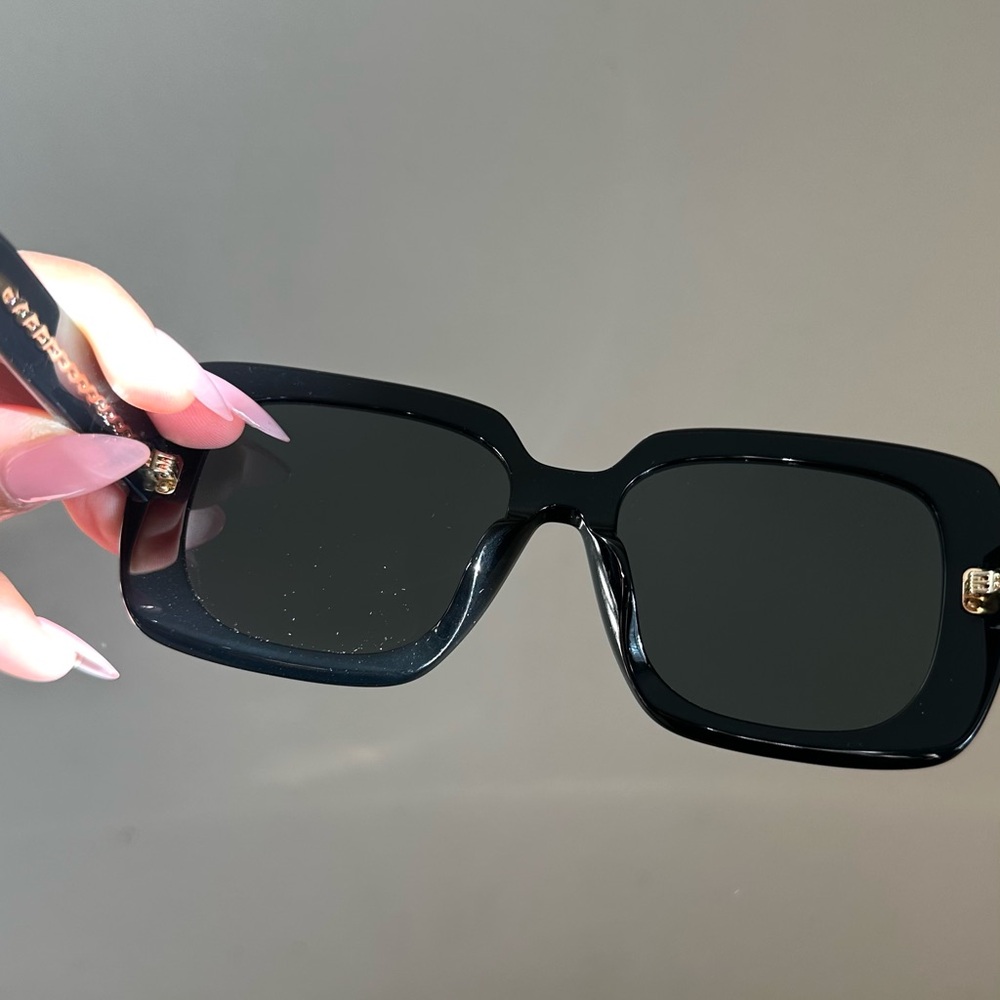 TORY BURCH MILLER OVERSIZED SQUARE FRAME SUNGLASSES/ BLACK Designer Sunglasses - Picture 11 of 16